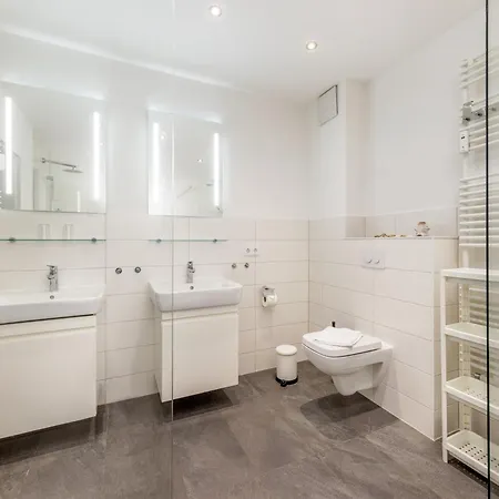 Strandlaeufer In Der Residenz Clara Sophia