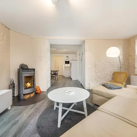 Strandlaeufer In Der Residenz Clara Sophia * בינץ